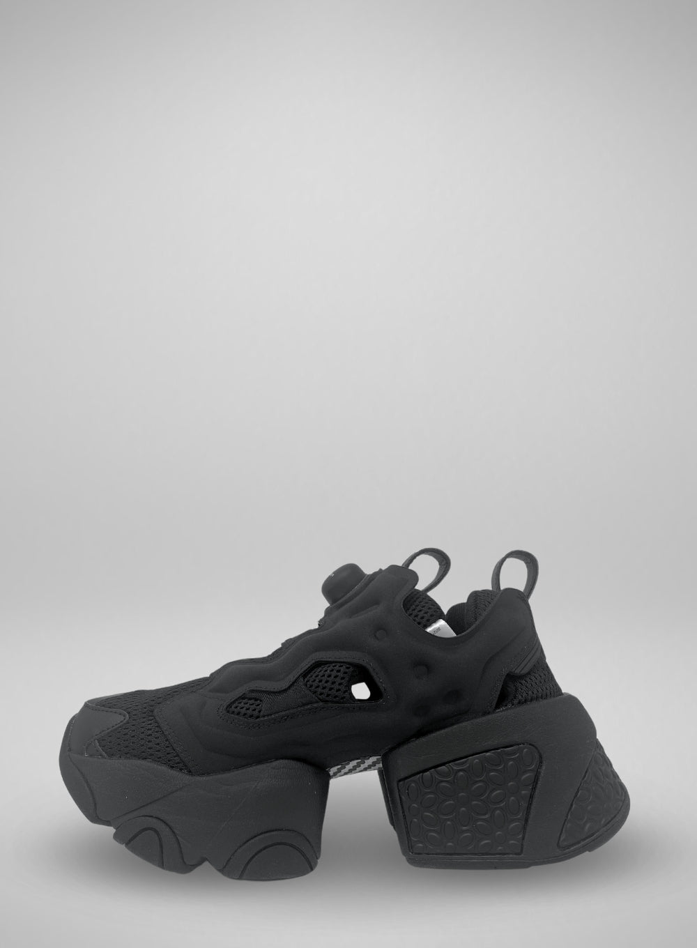 NOIR KEI NINOMIYA x REEBOK | Instapump Fury Sneaker