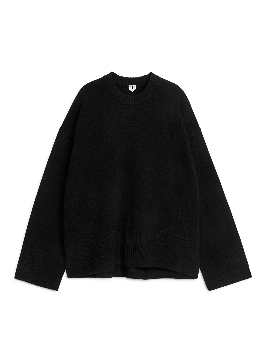 Black cashmere sweater